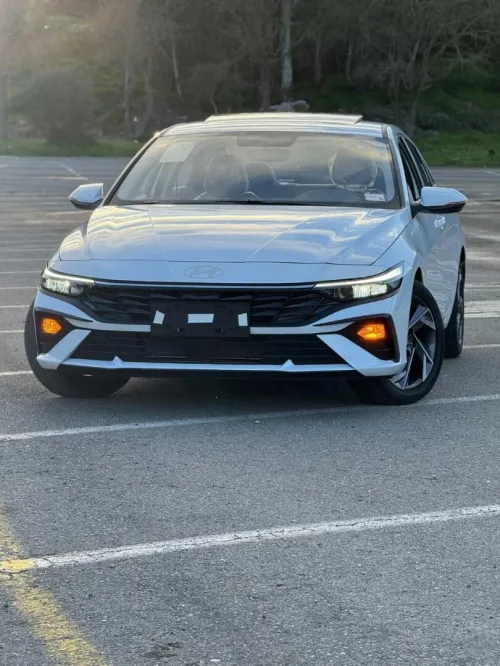 Hyundai Elantra 2025 