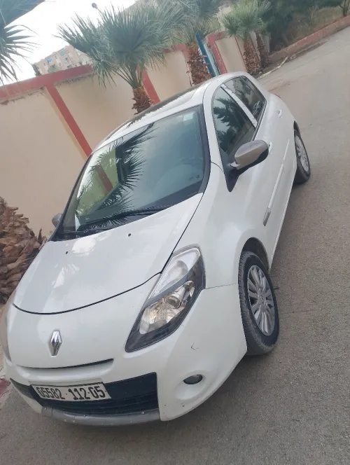 Renault Clio 3 2012 Night and Day