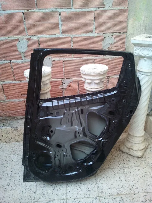 Porte arrière Clio 4 côté droit