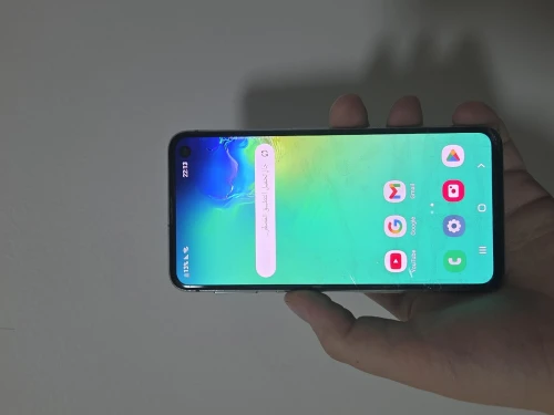 Samsung S10e
