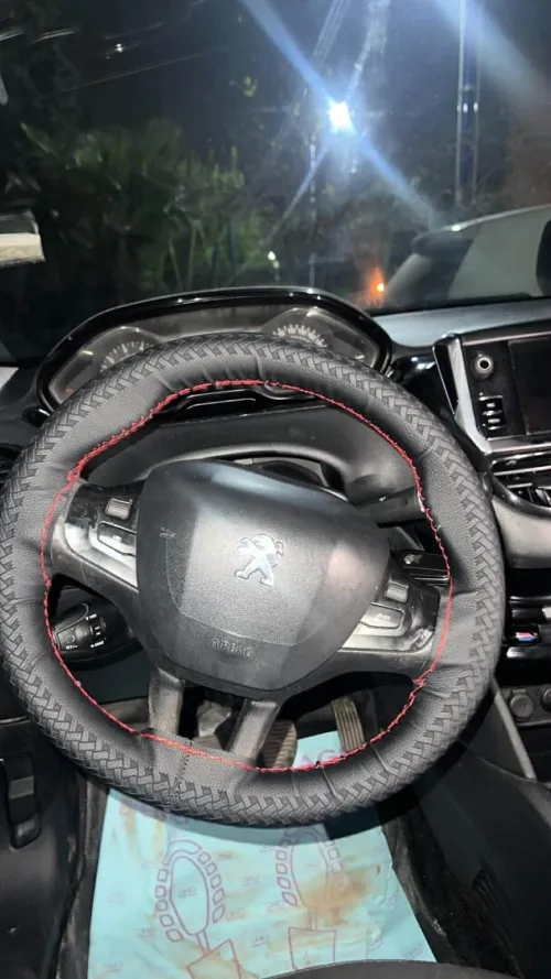 Peugeot 208 2015 Allure