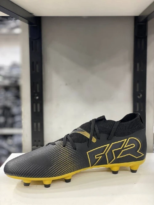 سوليي predator Adidas