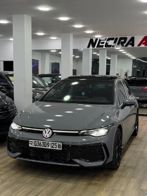 Volkswagen Golf 8 2025 R-Line