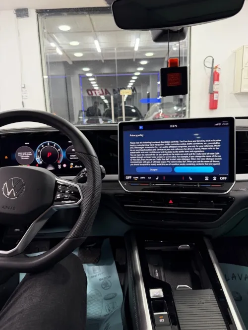 Volkswagen Passat 2025 Pro