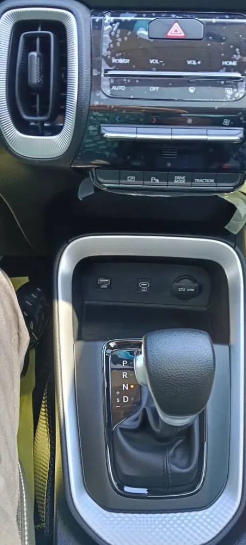 Kia Sonet  2025 Tt options