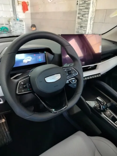 Geely Coolray 2026 
