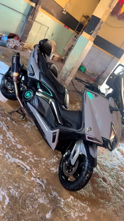 Yamaha T max 530 2016