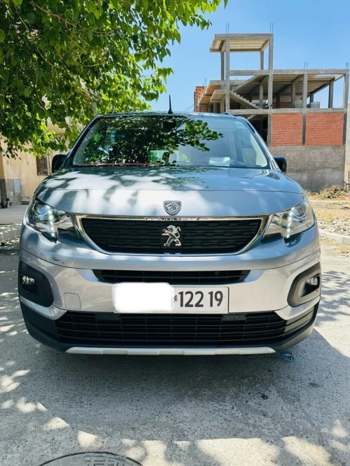 Peugeot Rifter 2022 full options
