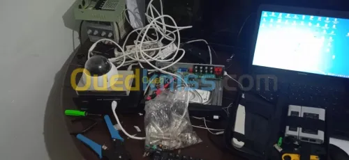 camera de surveillance et système d'alarme 