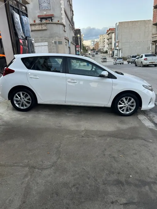Toyota Auris 2013 Dynamique +