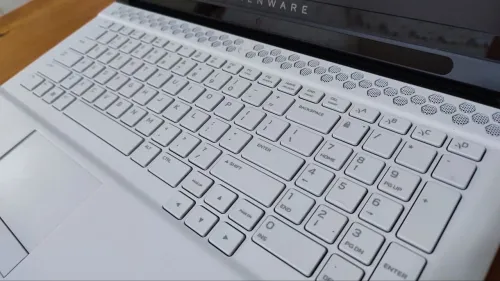 Dell Alienware Area-51m R2 (U3E1)
