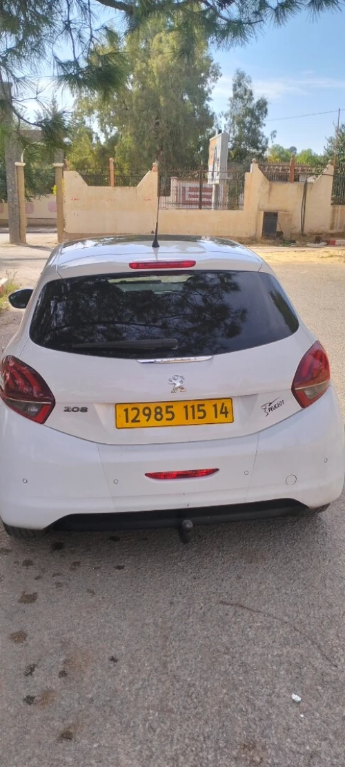 Peugeot 208 2015 Allure Facelift