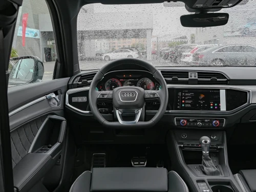 Audi Q3 2026 QUATTRO DYNAMIC