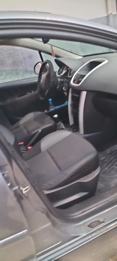 Peugeot 207 2011 