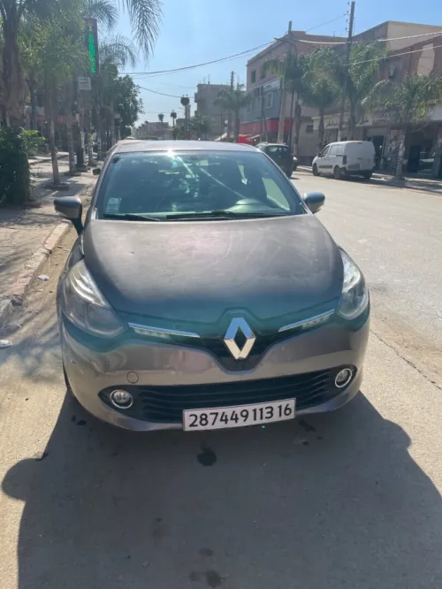 Clio 4 1.2 Clio 4 tse metour 1,2 essemce 2013 La tout