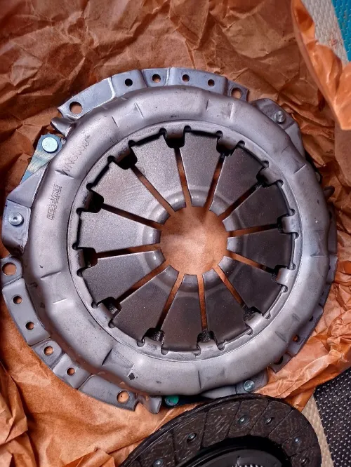 Disque platou nissan sunny n17