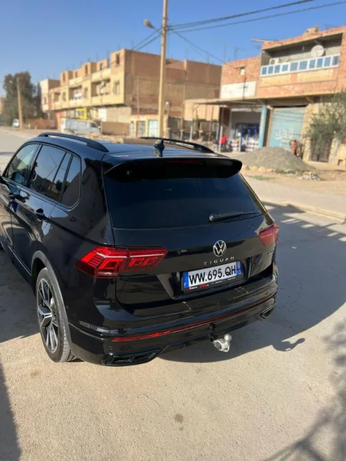 Volkswagen Tiguan 2023 R lain