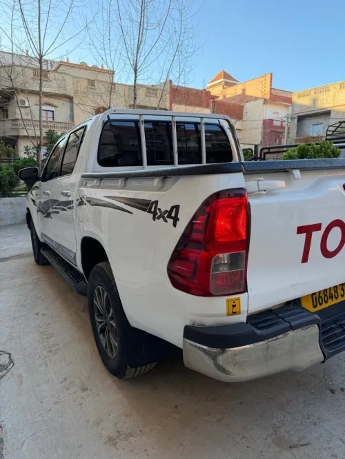 Toyota Hilux 2018 LEGEND SC 4x4