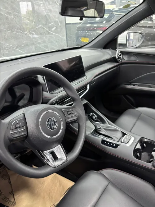MG MG5 2025 