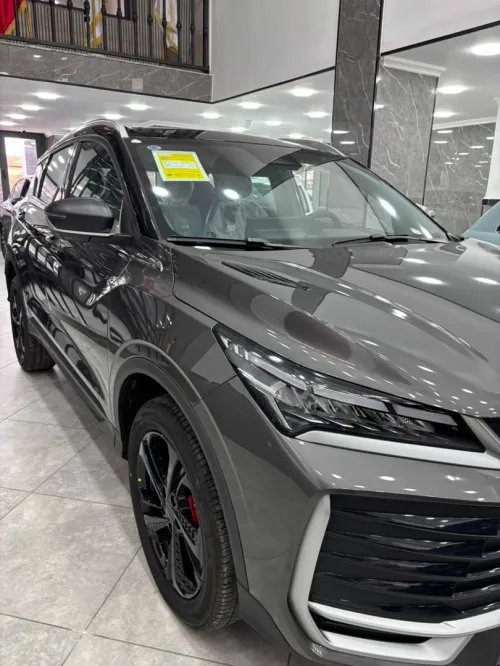 Geely Coolray 2026 full ( fiha a froid de 10cm avec une rieurre sur la porte arrière )
