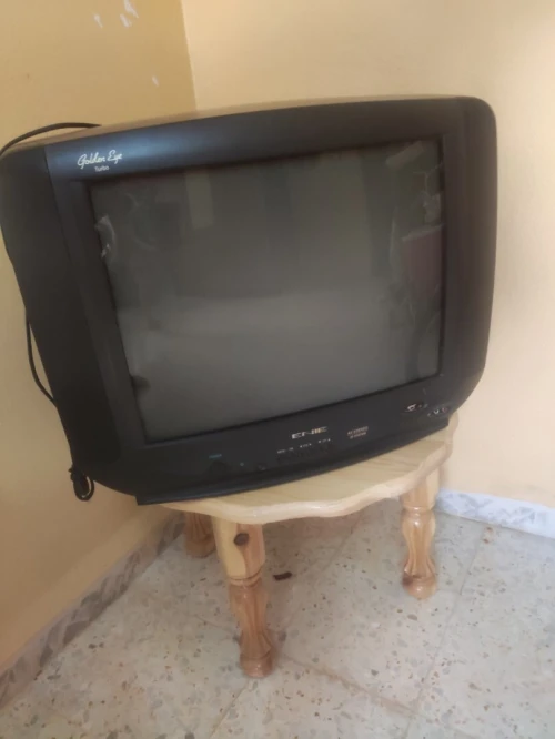 Télé en bon état ENIE, elle fonctionne très bien 