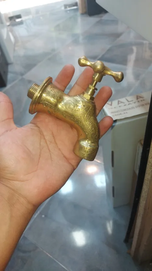 Robinet cuivre marocain mekhdoum a main