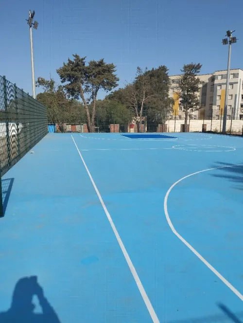 Gomme synthétique, acrylique epdm, revêtements salle de sport et terrains