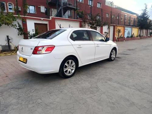 Peugeot 301 2015 pack luxe 