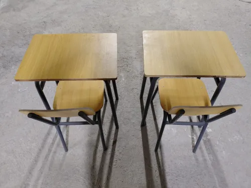 Lot matériel scolaire pour école ou préscolaire Bon état