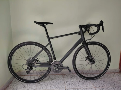Velo vtc triban rc500 L neuf