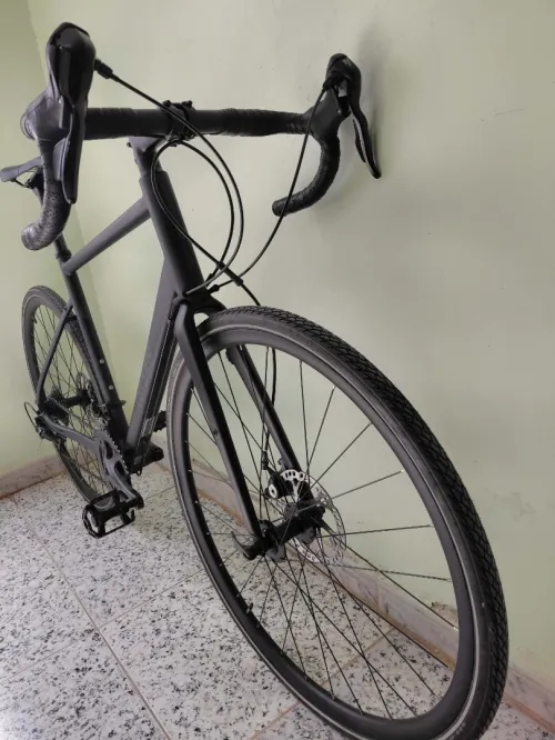 Vélo vtc triban rc500 L neuf