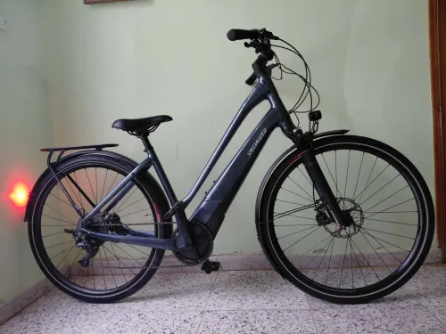Vélo électrique  specialized turbo como 5.0 grand taille chargeur d'origine
