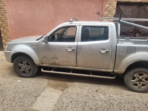 Tata Xenon 2010 