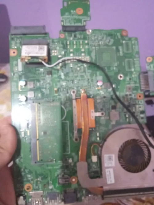 Piéce informatique carte mère Dell 