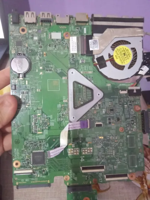 Piéce informatique carte mère Dell 