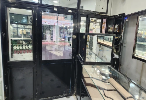 Vitrine et comptoir 