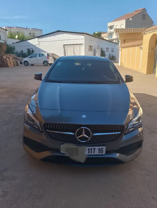 Mercedes CLA 2017 Coupé Exclusif + AMG 