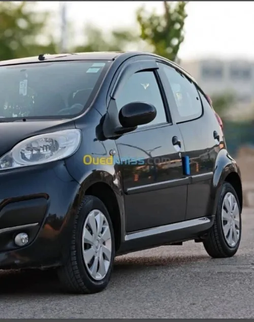 Peugeot 107 2013 La toute