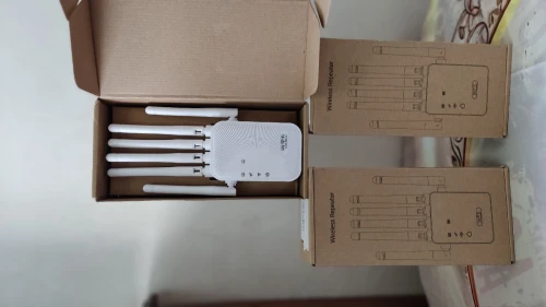 Répéteur 2.4Ghz et 5Ghz 12000mbps 6 Antenne