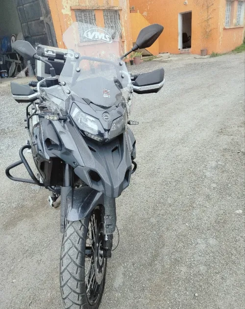 Benelli TRK 502x 
