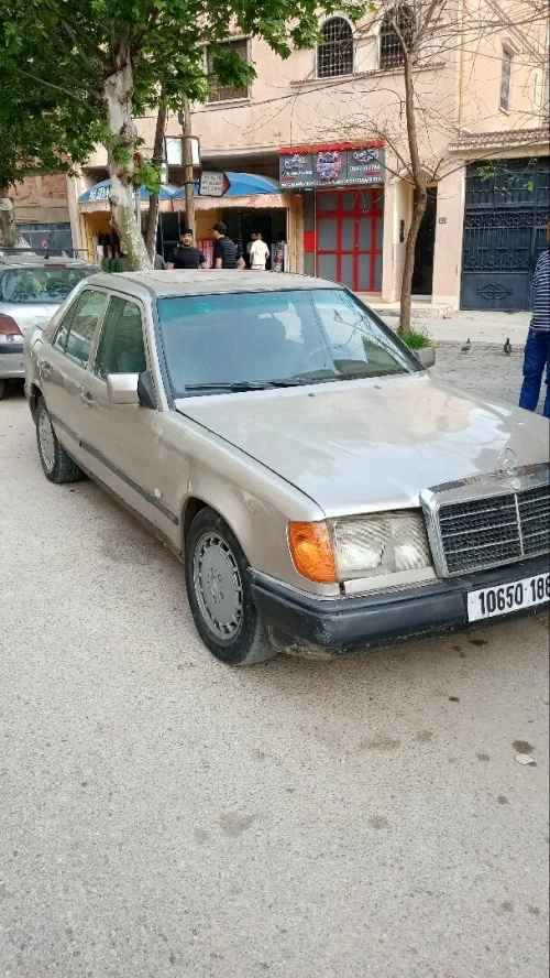 Mercedes W124 1988 250/ cylindre 5