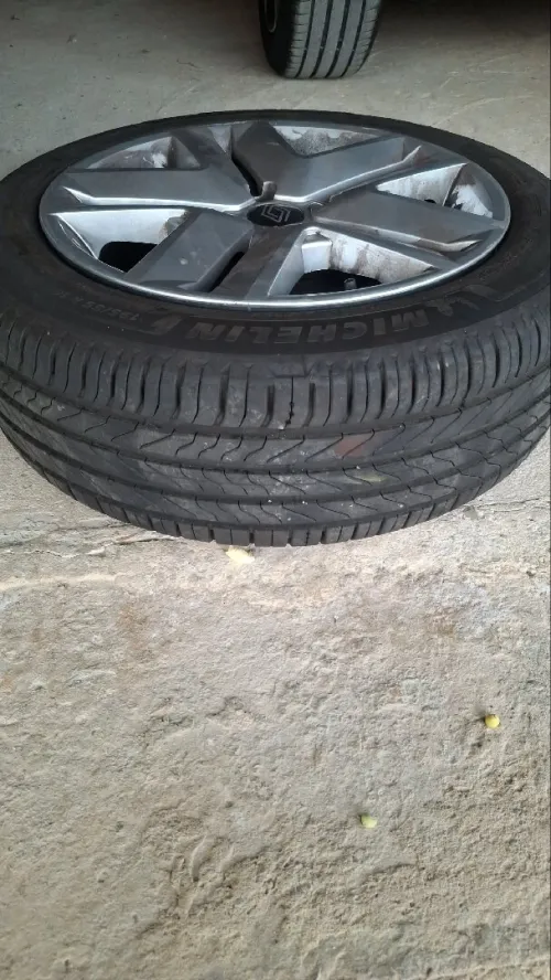 4jantes avec les pneus de clio5 jded 195/55/16