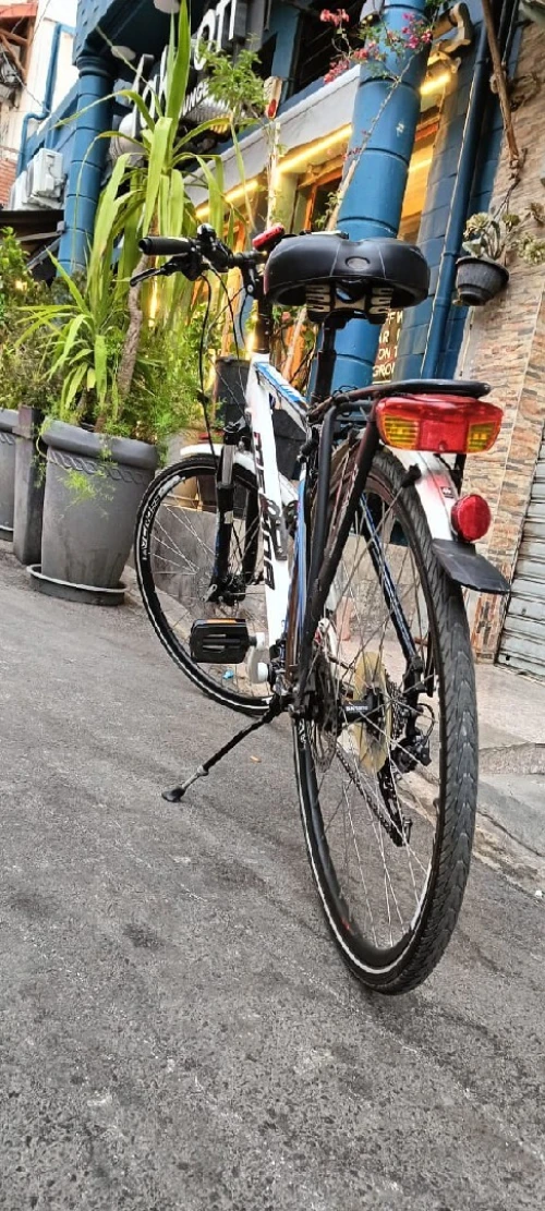 دراجة هوائية من نوع Merida Crossway 300 (أصلية)