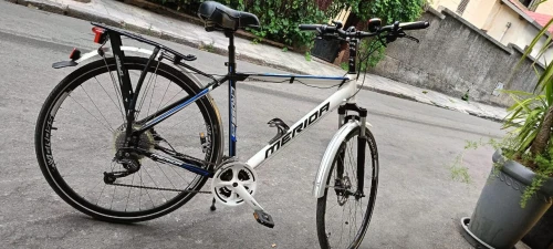 دراجة هوائية من نوع Merida Crossway 300 (أصلية)