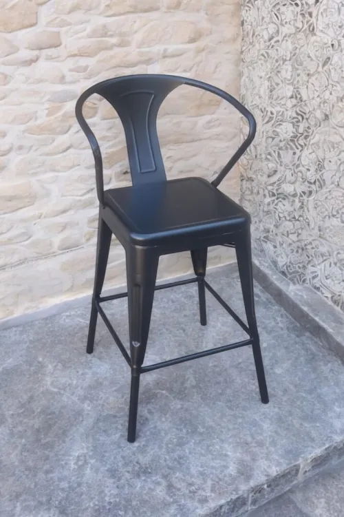 table de cuisine ouedkniss  tolix   بلاستك طاولات و كرسي