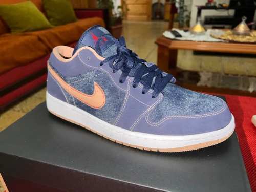 Air Jordan 1 Low SE DENIM pt : 42,5