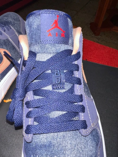 Air Jordan 1 Low SE DENIM pt : 42,5