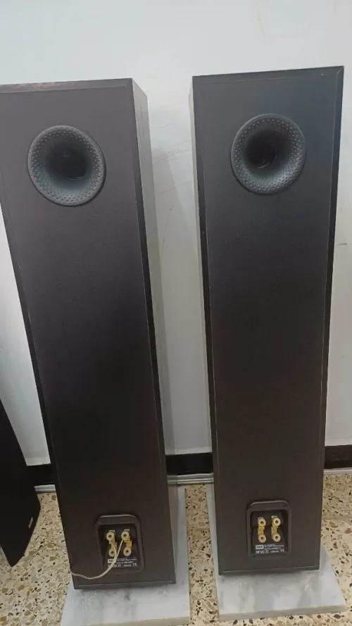 Enceinte colonne bower and wilkins