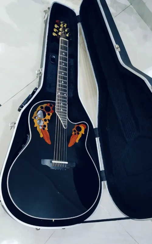 Guitare Ovation USA 