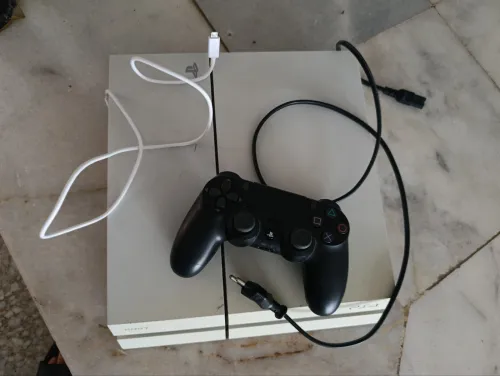 Playstation 4 slim